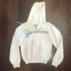 White Yankees Zip-up Hoodie